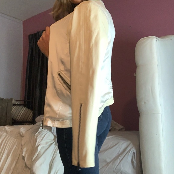 Silk and leather Champagne color moto - Picture 6 of 15